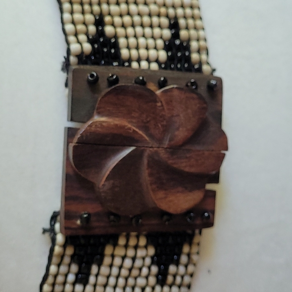 Vintage Beaded and Wooden Cinch Belt - Picture 4 of 8